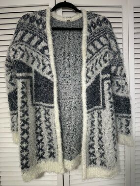 Cozy Open-Front Grey & White Patterned Fuzzy Cardigan Sweater